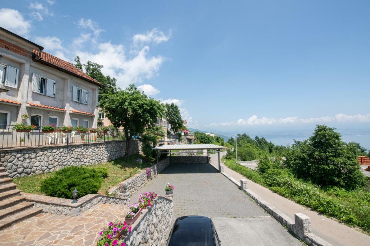 Kuca Za Odmor Nall Laurana Esterno foto