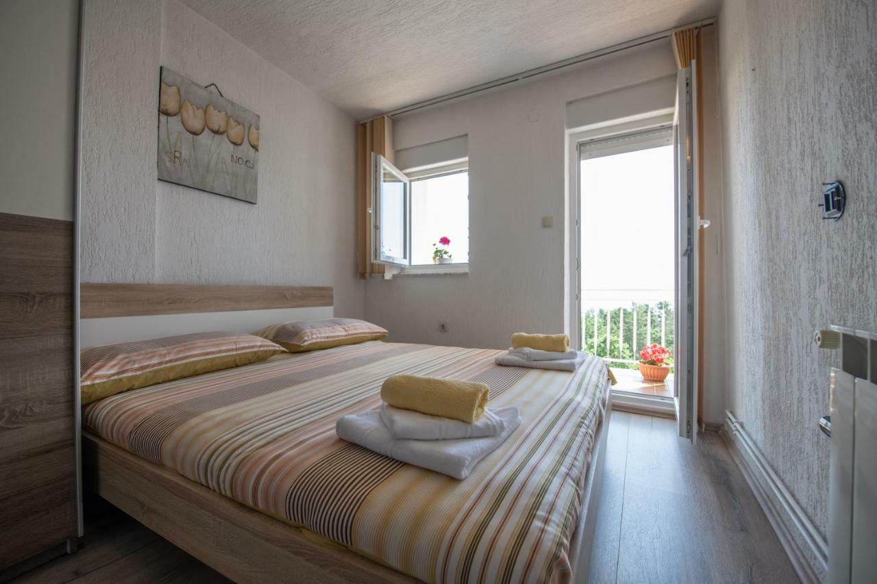 Kuca Za Odmor Nall Laurana Esterno foto